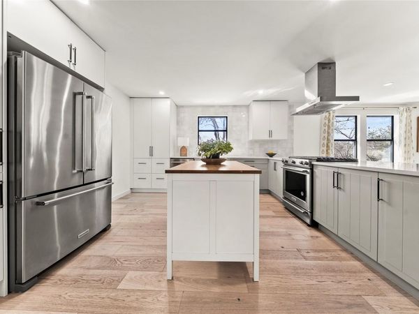 7702 Wynne LN, Austin, TX 78745