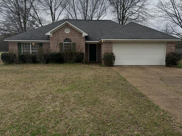 643 Southern Oaks Drive, Florence, MS 39073