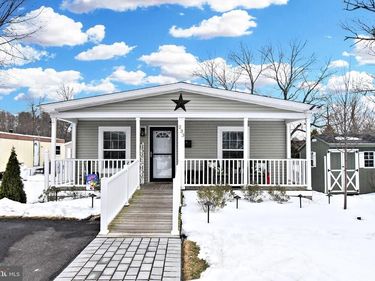 233 HEMLOCK DRIVE, DOYLESTOWN, PA 18901