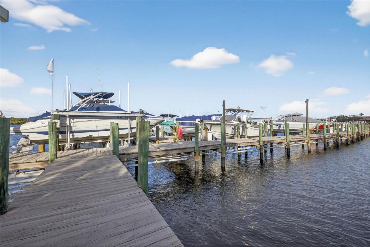 719 Misty Pond Court, Bradenton, FL 34212 Photo