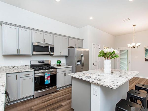 1130 Shadow Bluff Ave, Baton Rouge, LA 70820