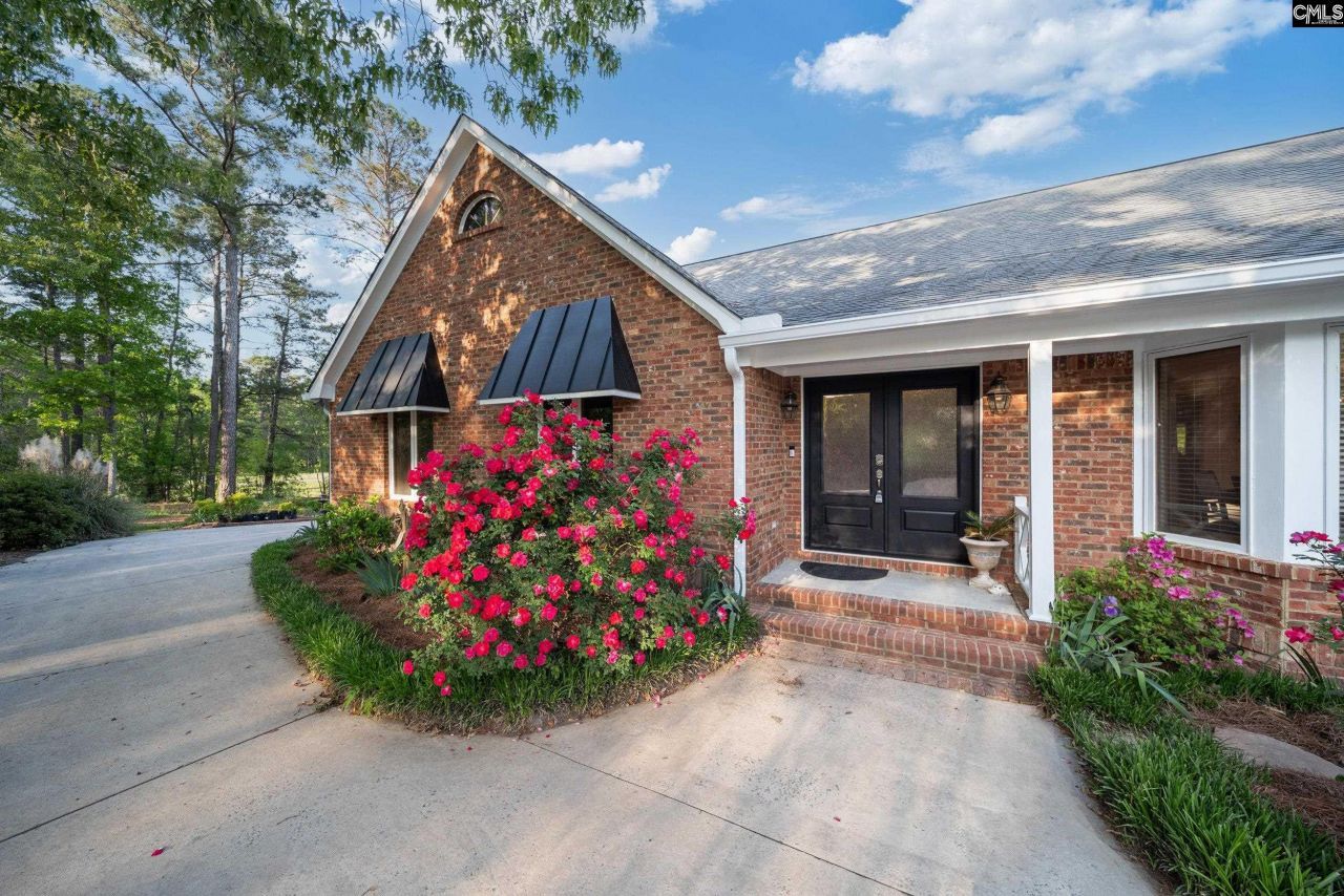 370 Chapel Creek Drive  Photo 3