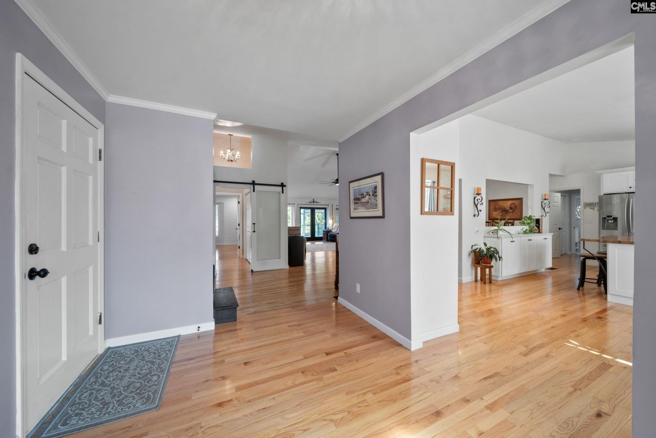 370 Chapel Creek Drive  Photo 4