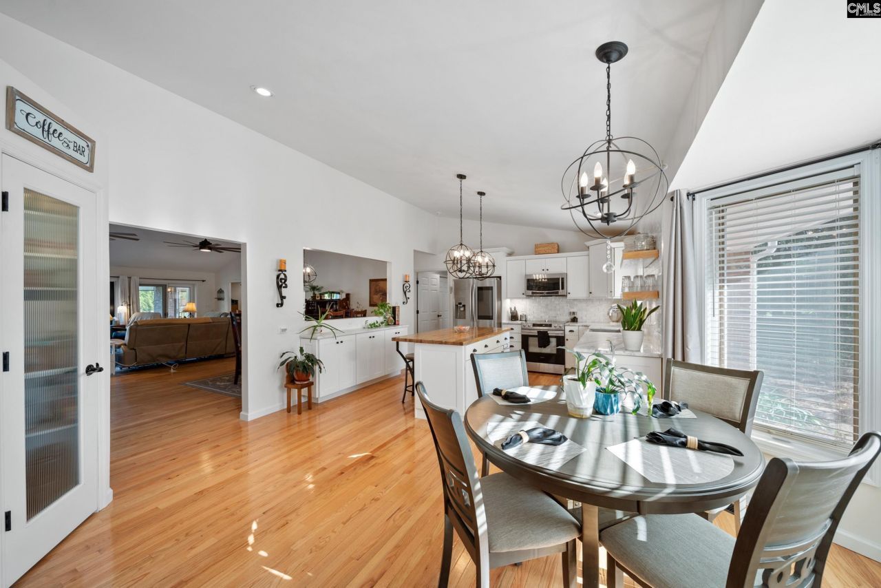 370 Chapel Creek Drive  Photo 8