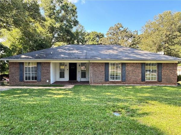 7860 Country Drive, Mobile, AL 36619