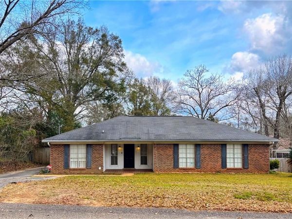 7860 Country Drive, Mobile, AL 36619