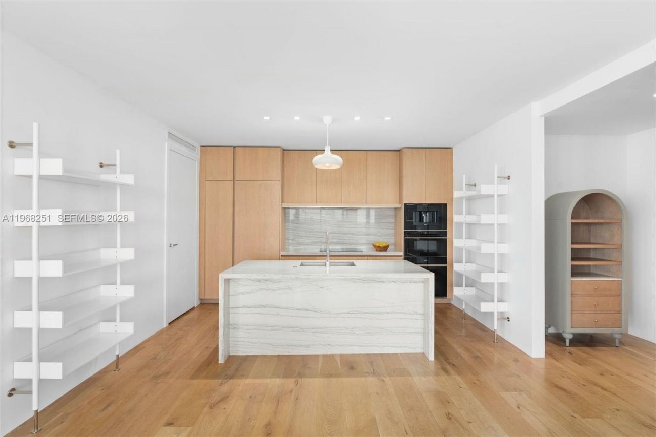 8701 Collins Ave, Unit 606, Miami Beach, FL 33154 Photo