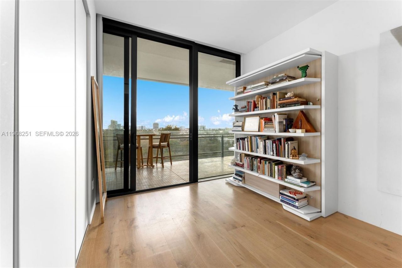 8701 Collins Ave, Unit 606, Miami Beach, FL 33154 Photo