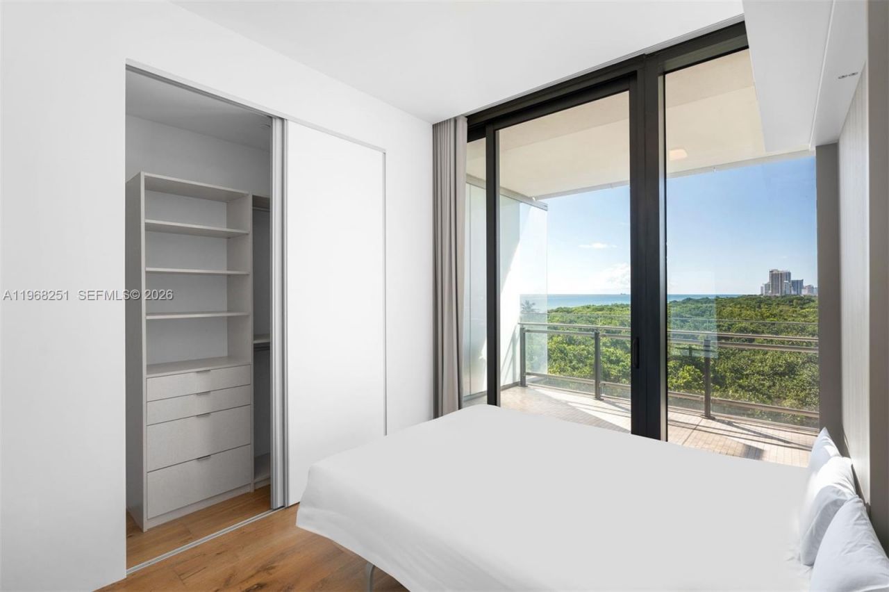 8701 Collins Ave, Unit 606, Miami Beach, FL 33154 Photo