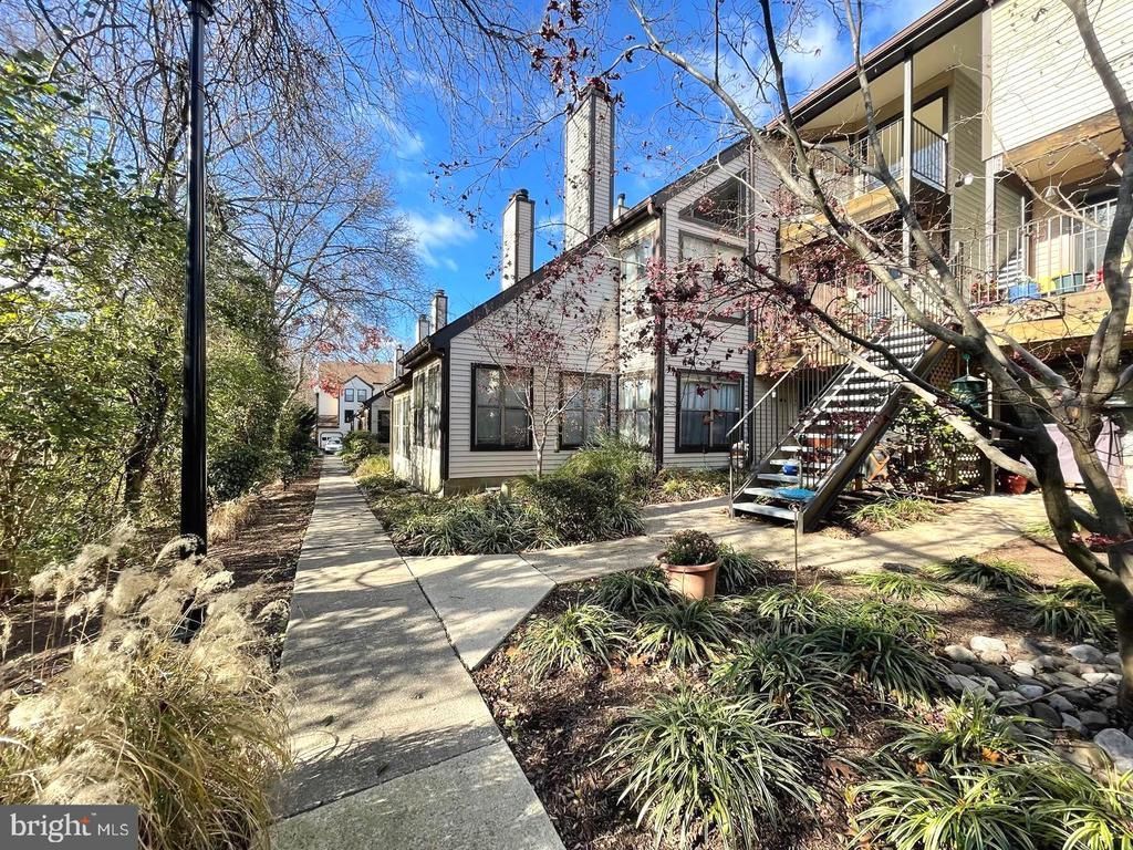 3805 SKI LODGE DRIVE, BURTONSVILLE, MD 20866