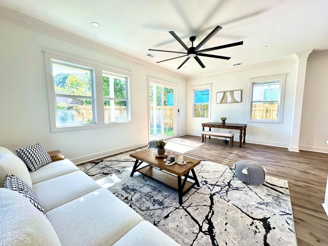 5841 Kirkwood Avenue Photo 8