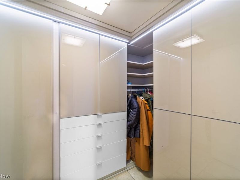 2408 Beachwood Boulevard, Beachwood, OH 44122 Photo 18