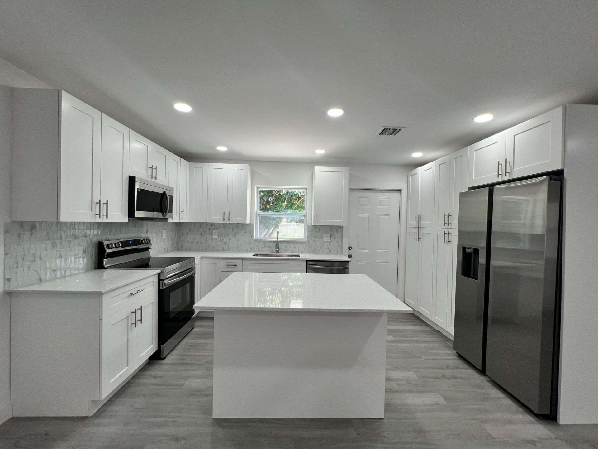 2801 Avenue Q Avenue, Fort Pierce, FL 34947 Photo