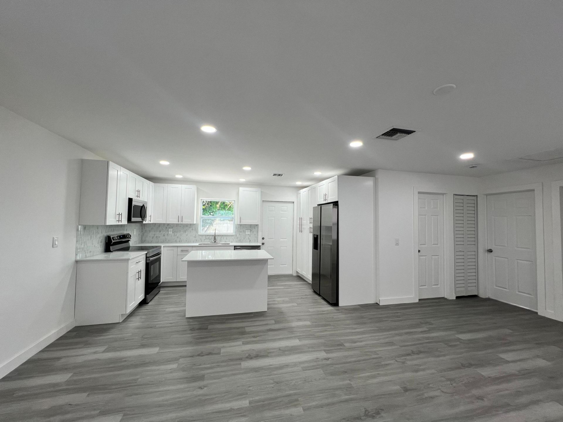 2801 Avenue Q Avenue, Fort Pierce, FL 34947 Photo