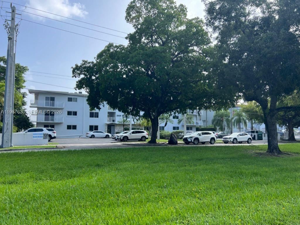 2430 NE 135th St , Unit 105, North Miami, FL 33181 Photo