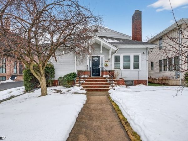 29 Temple Pl, Passaic, NJ 07055