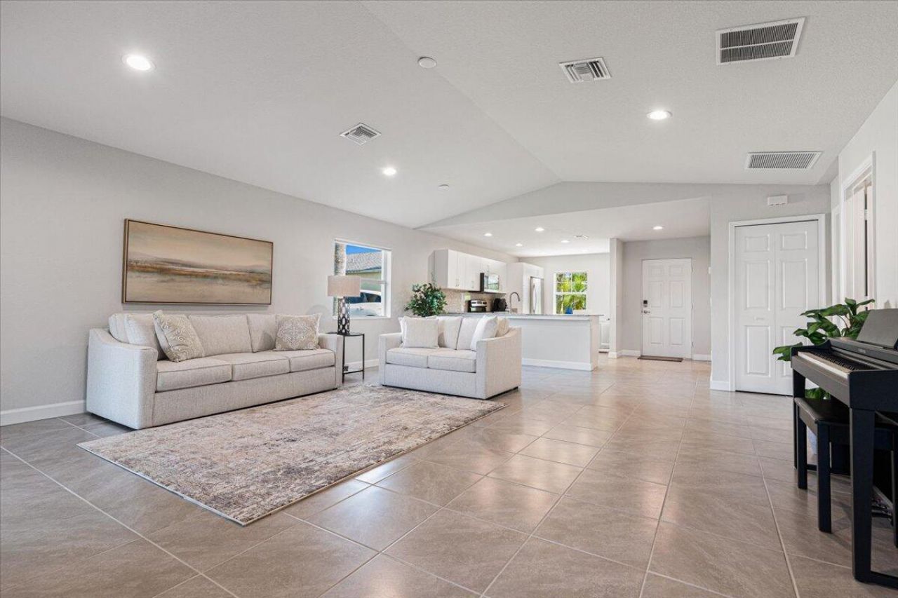 10 Juan Carlos Lane, Port Saint Lucie, FL 34952 Photo