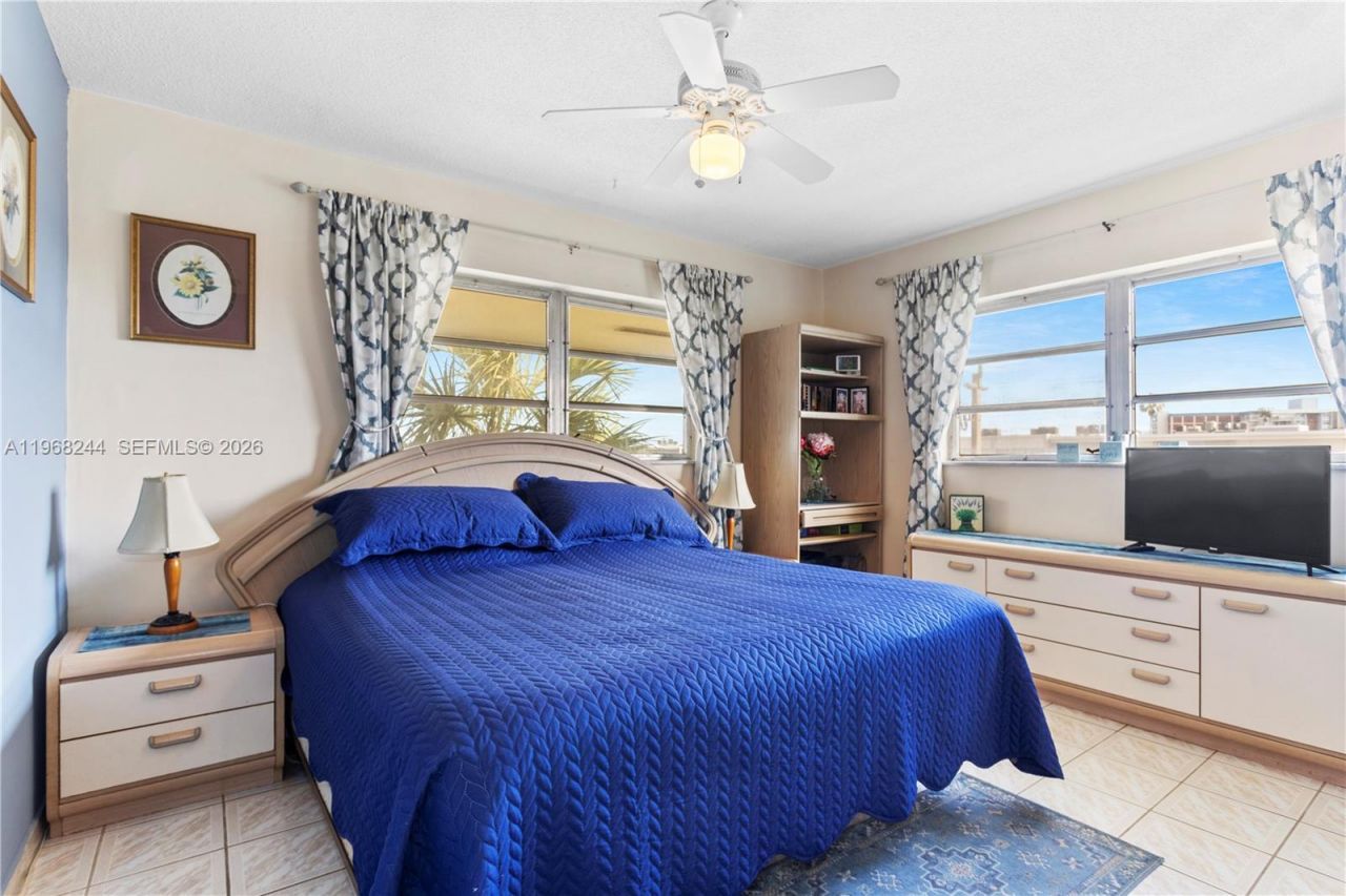 16750 NE 14th Ave , Unit 301, Miami, FL 33162 Photo