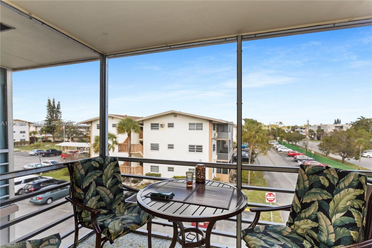 16750 NE 14th Ave , Unit 301, Miami, FL 33162 Photo