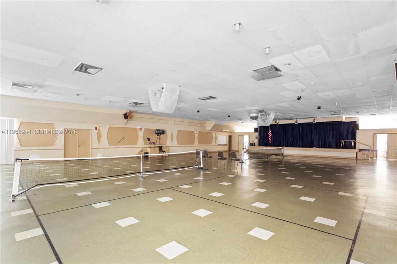 16750 NE 14th Ave , Unit 301, Miami, FL 33162 Photo