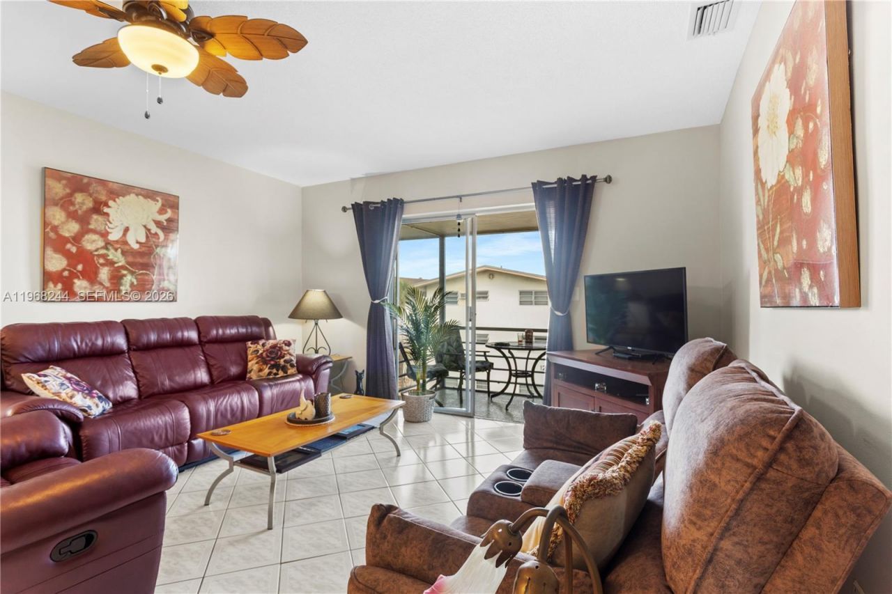 16750 NE 14th Ave , Unit 301, Miami, FL 33162 Photo