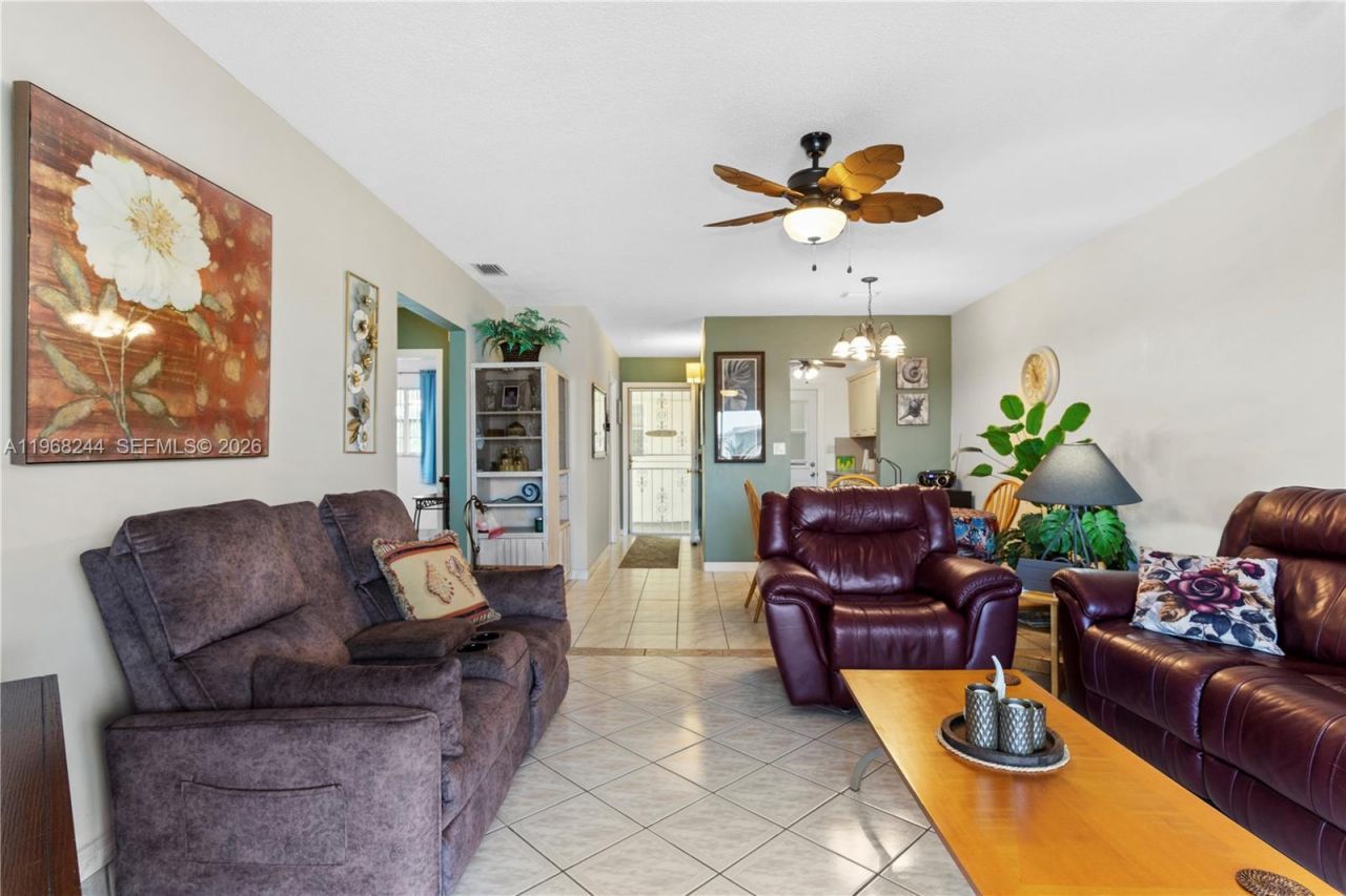 16750 NE 14th Ave , Unit 301, Miami, FL 33162 Photo