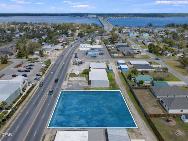 523 Ohio Avenue , Lynn Haven, FL 32444