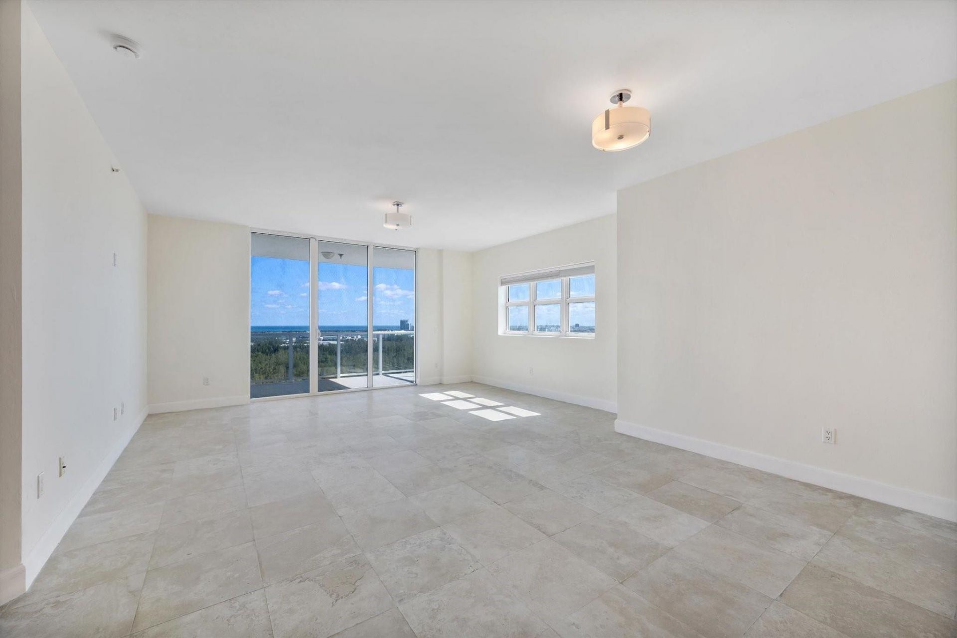 15051 Royal Oaks Lane, Unit 2106, North Miami, FL 33181 Photo