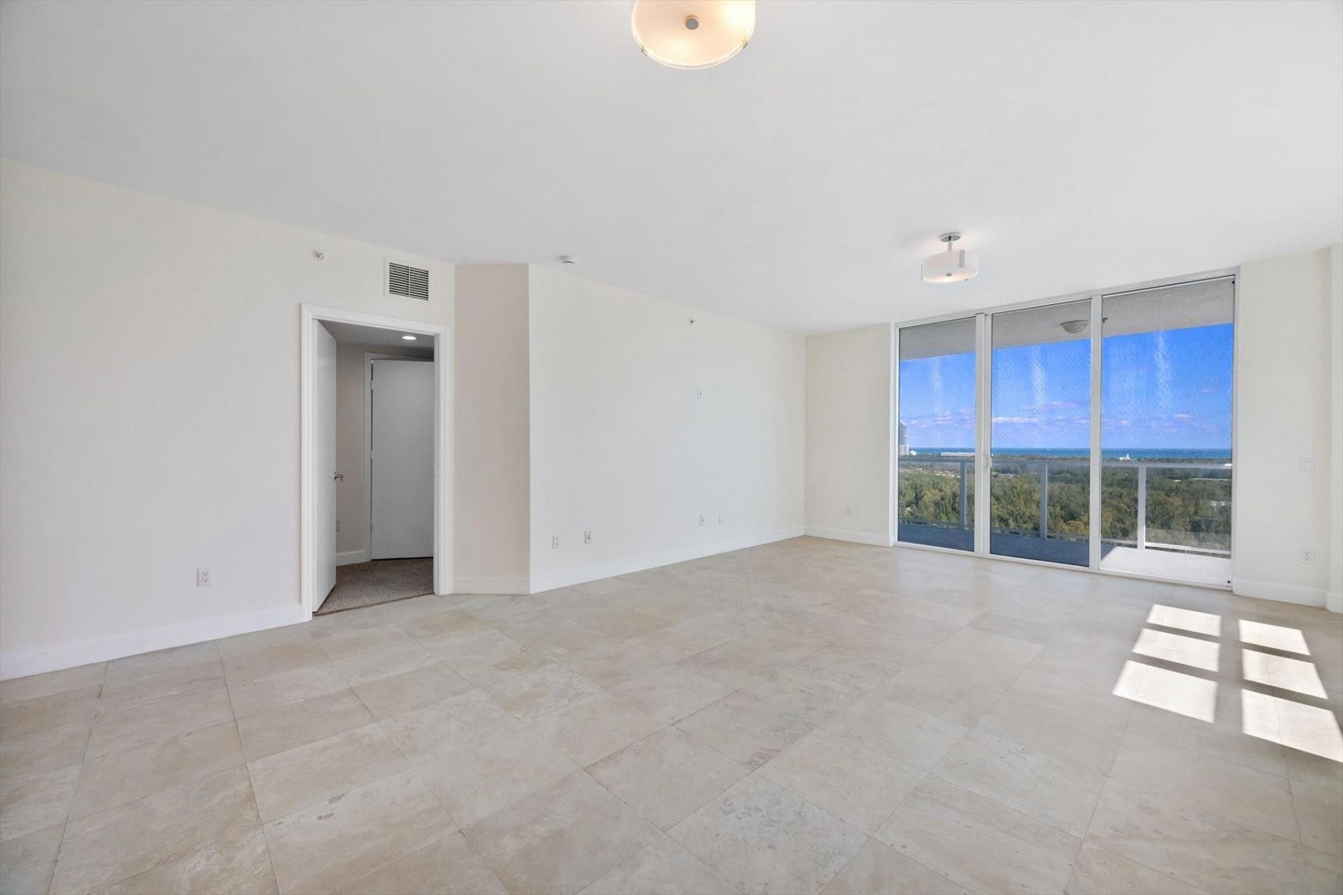 15051 Royal Oaks Lane, Unit 2106, North Miami, FL 33181 Photo
