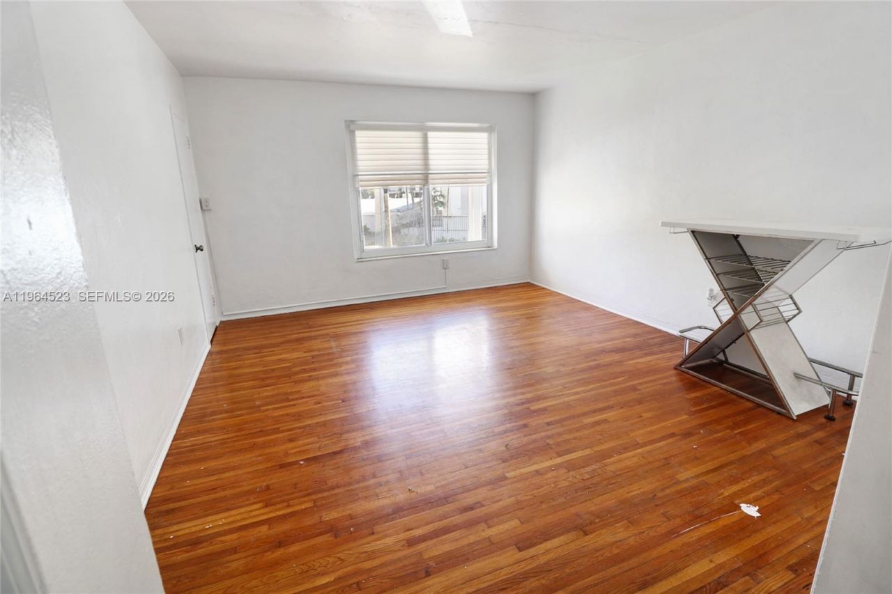 8100 Crespi Blvd, Unit 3, Miami Beach, FL 33141 Photo