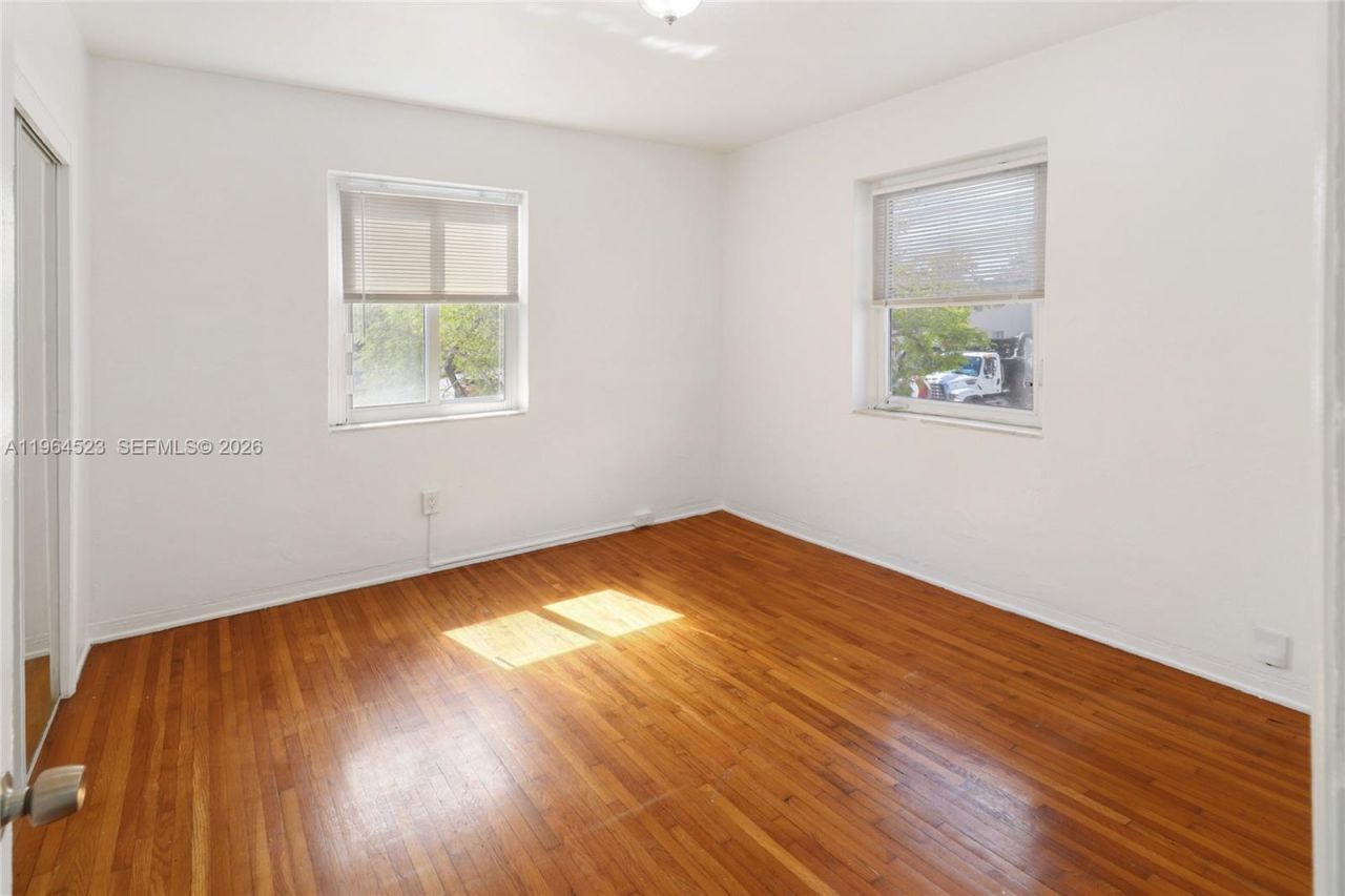 8100 Crespi Blvd, Unit 3, Miami Beach, FL 33141 Photo