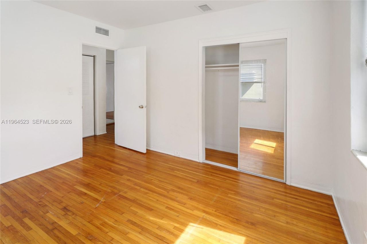 8100 Crespi Blvd, Unit 3, Miami Beach, FL 33141 Photo