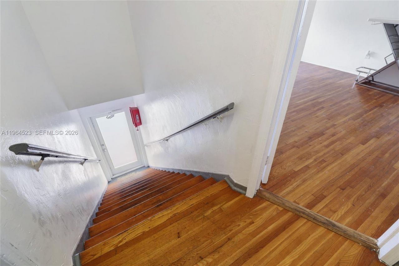 8100 Crespi Blvd, Unit 3, Miami Beach, FL 33141 Photo