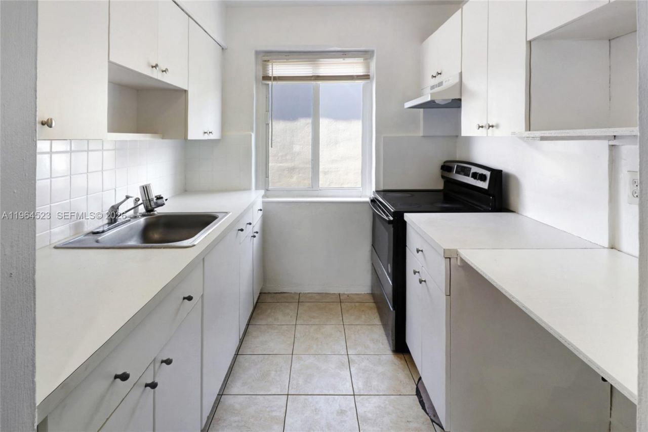 8100 Crespi Blvd, Unit 3, Miami Beach, FL 33141 Photo