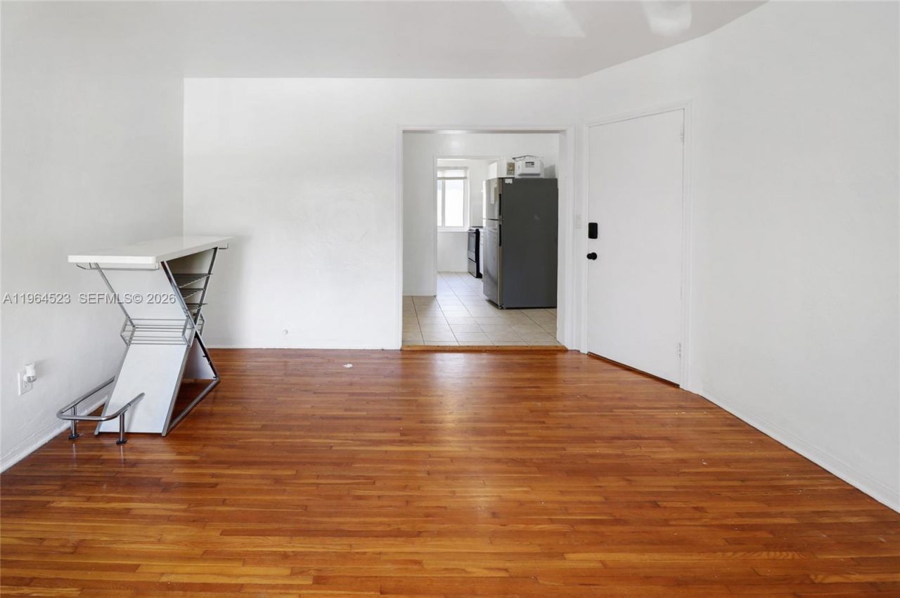 8100 Crespi Blvd, Unit 3, Miami Beach, FL 33141 Photo