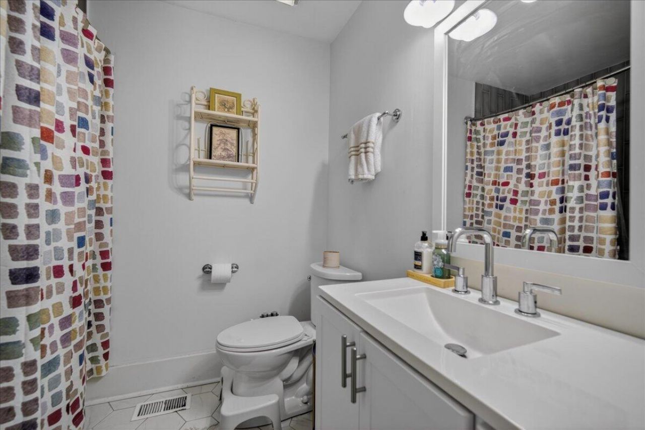 1718 Jervey Avenue Photo 17