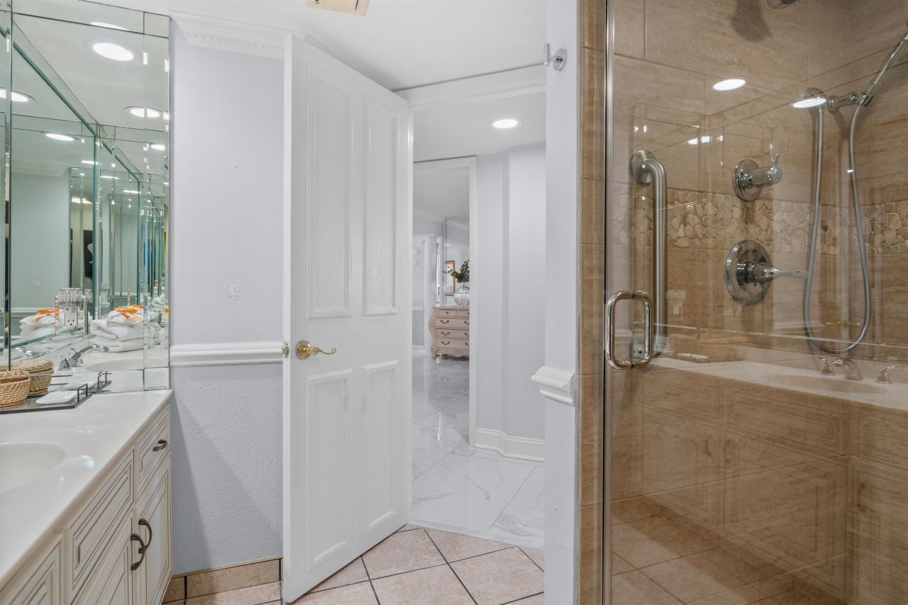 9650 Shore Dr. Photo 12