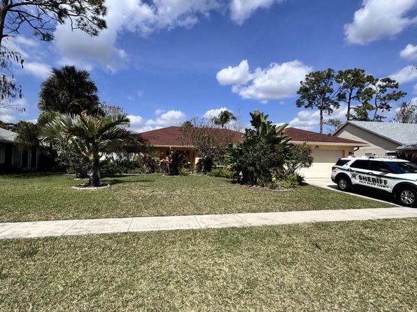 14581 Stirrup Lane, Wellington, FL 33414