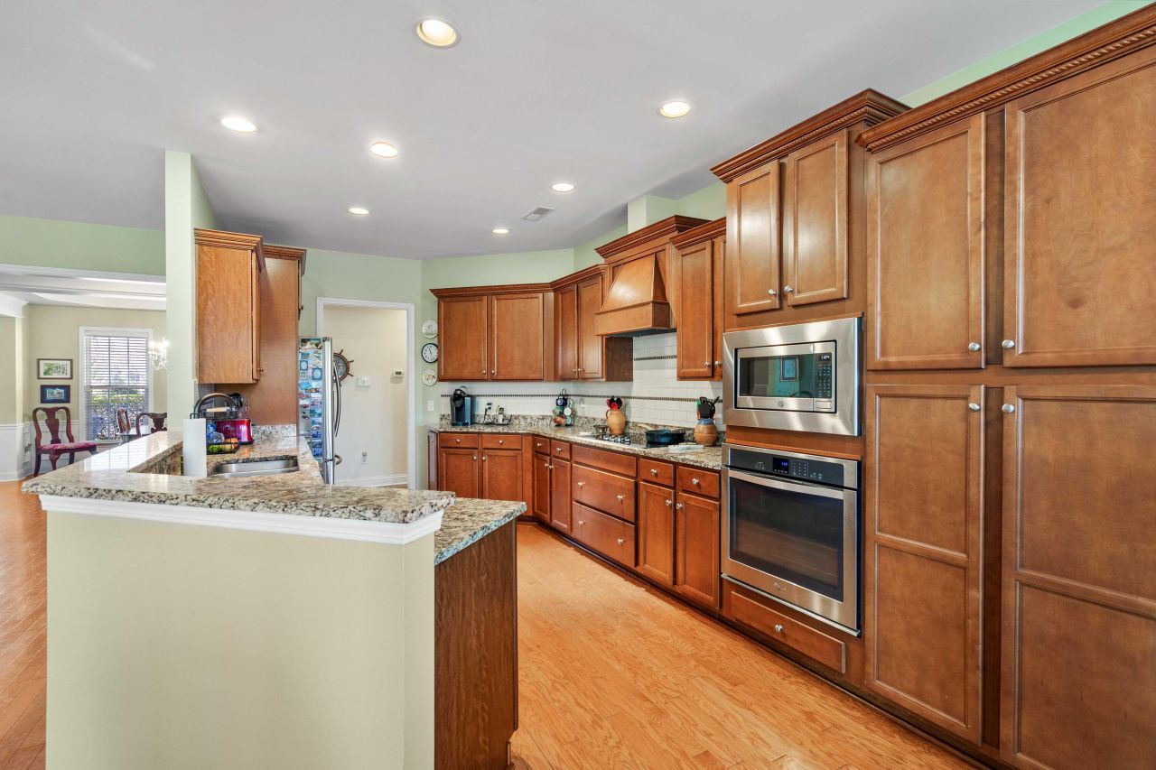 402 Misty Cove Trail Photo 11