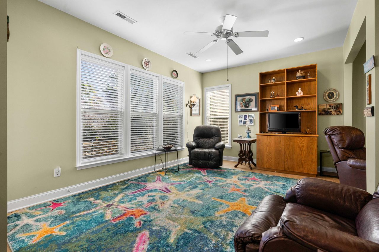 402 Misty Cove Trail Photo 15