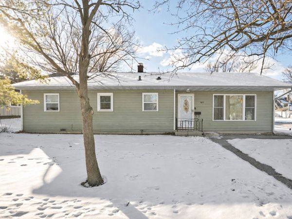 186 Illinois Street, Crystal Lake, IL 60014