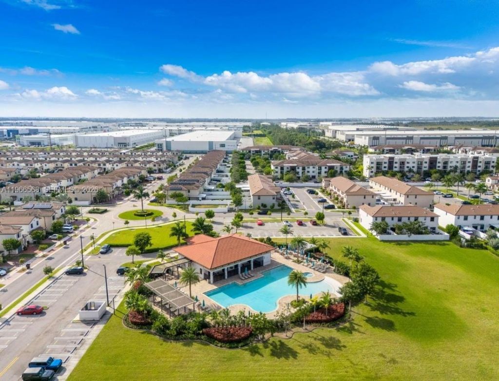 3350 W 112th St, Hialeah, FL 33018 Photo