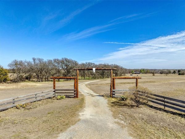 3182 Lovers Leap Lane, Gunter, TX 75058
