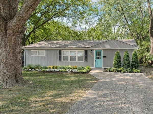 11014 Cambridge Avenue, Kansas City, MO 64134