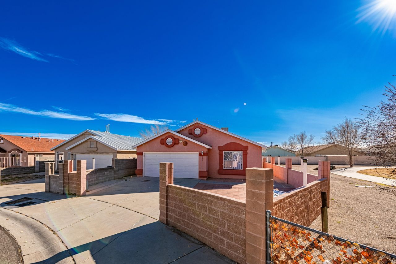 7620 April Flower Place Sw, Albuquerque, NM 87121 Main Photo