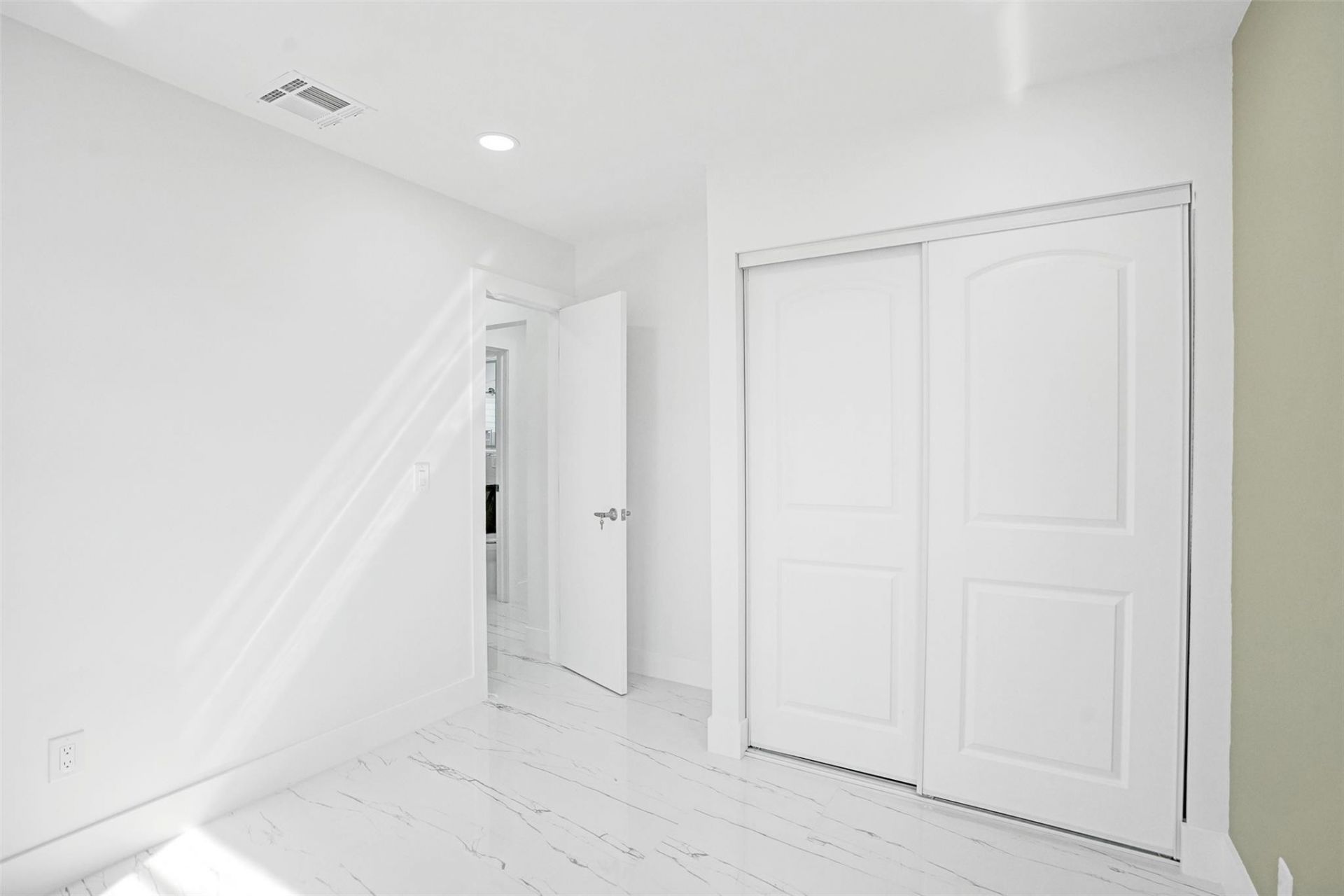 1437 SW 1st Avenue, Deerfield Beach, FL 33441 Photo