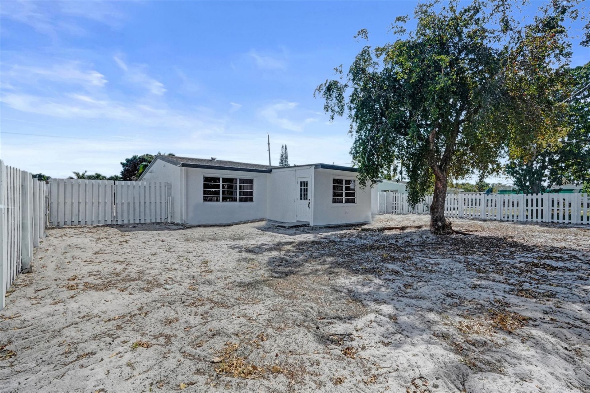 1437 SW 1st Avenue, Deerfield Beach, FL 33441 Photo