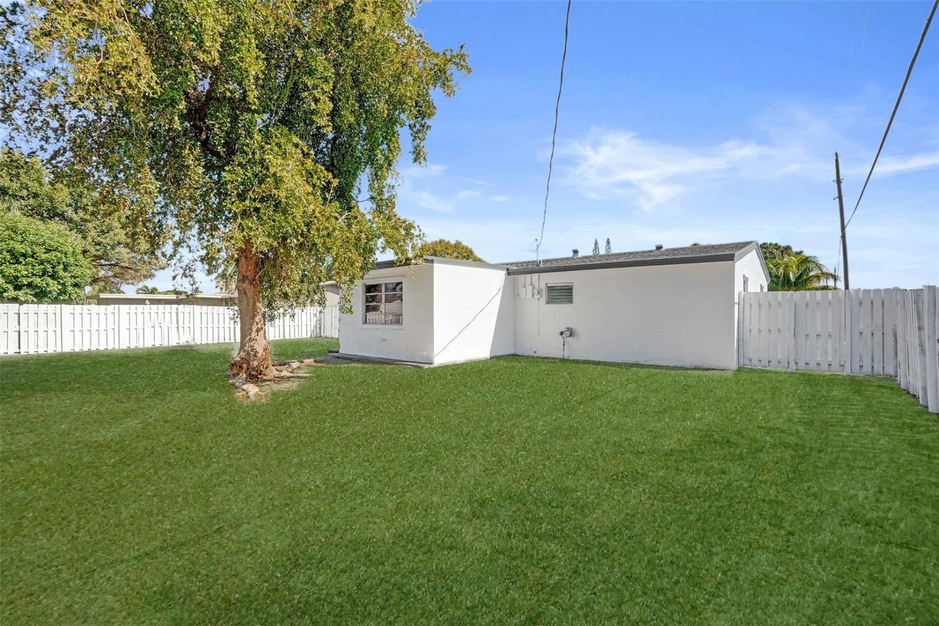 1437 SW 1st Avenue, Deerfield Beach, FL 33441 Photo