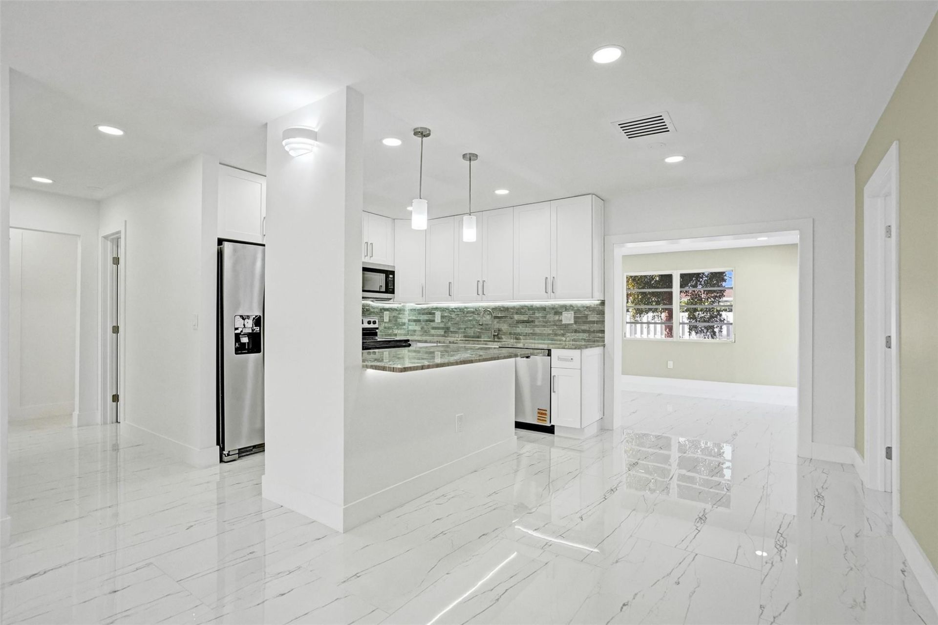 1437 SW 1st Avenue, Deerfield Beach, FL 33441 Photo