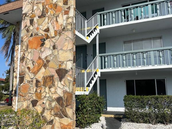 2200 Springdale Blvd, Unit 102, Palm Springs, FL 33461